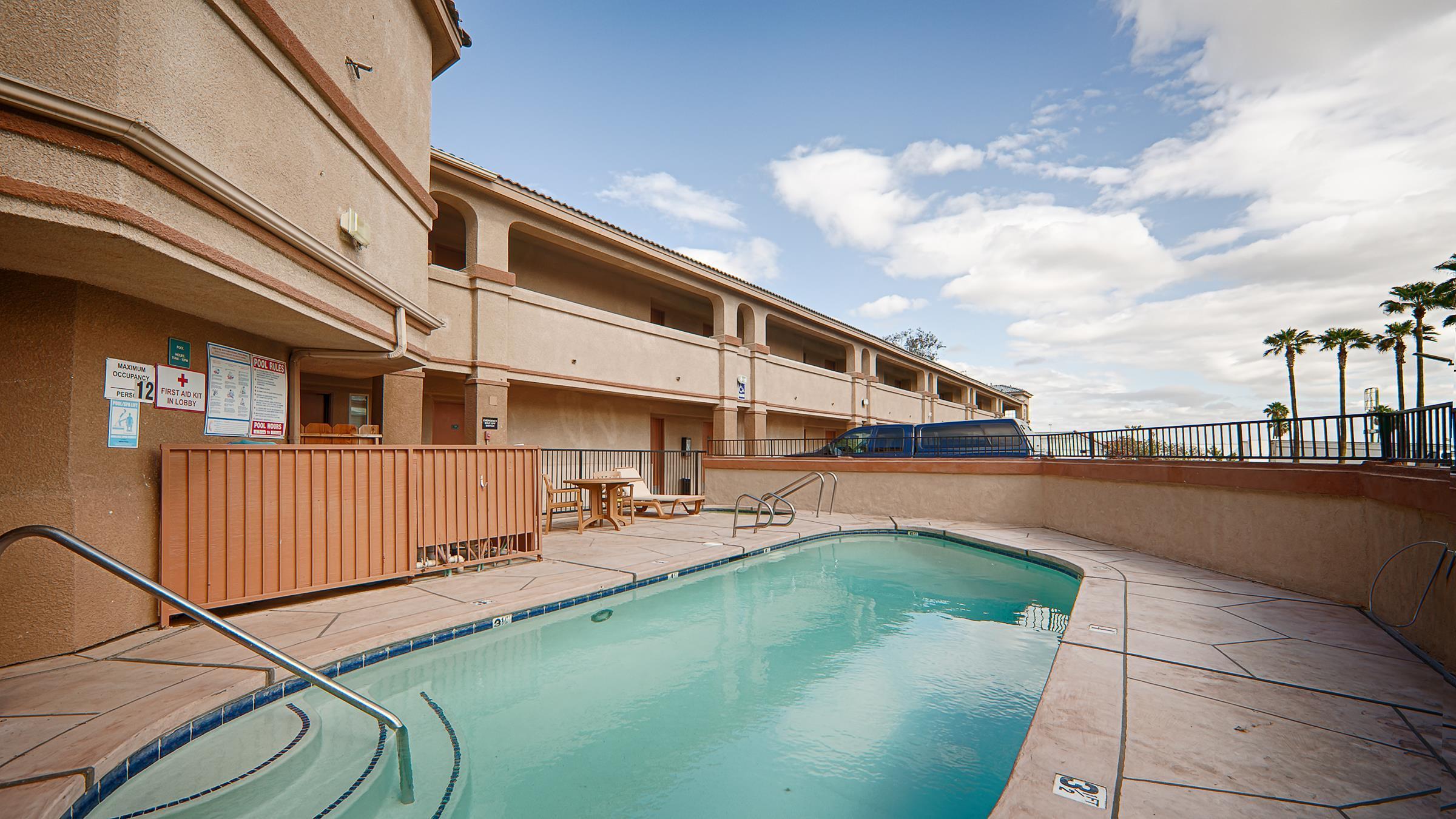 Best Western Kettleman City Inn & Suites Eksteriør bilde
